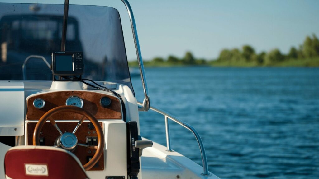 pulizia-barca-guida-alla-manutenzione-chemicalroadmaster