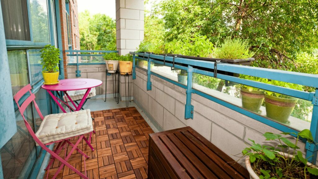 pulizia-del-balcone-in-autunno-chemicalroadmaster